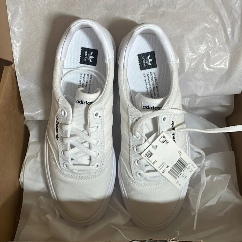nwt adidas 3mc mens 6/ womens 8